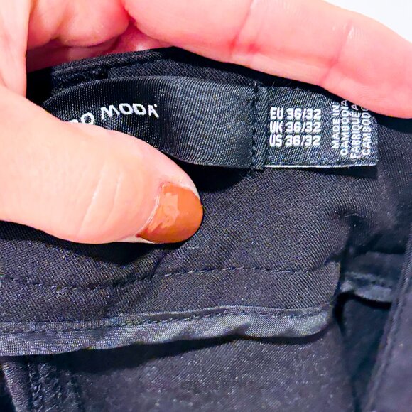VERO MODA Black Lightweight Cargo Pants | Small * - Picture 4 of 12
